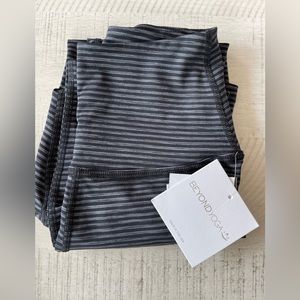 Beyond Yoga striped leggings. Size: XS. NWT.